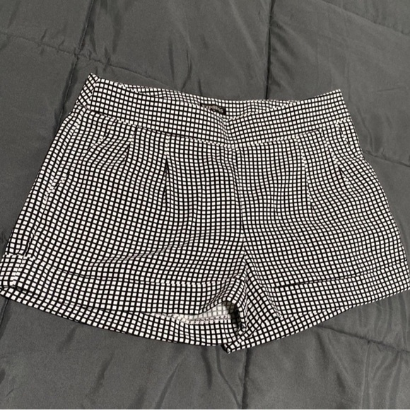 Express Pants - Express Shorts
